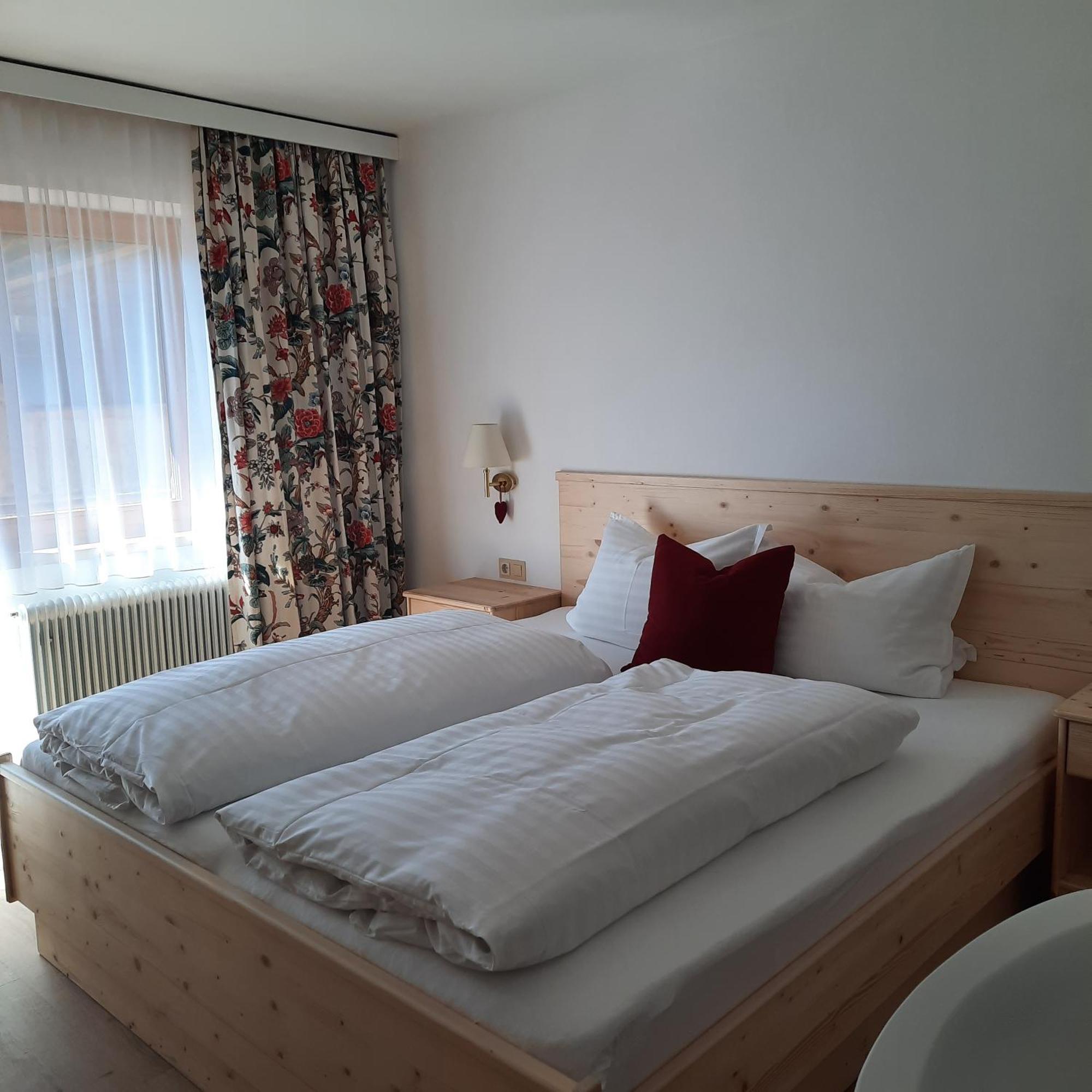 Hotel Haus Gmahblick Ferienwonungen Alpbach Exterior foto