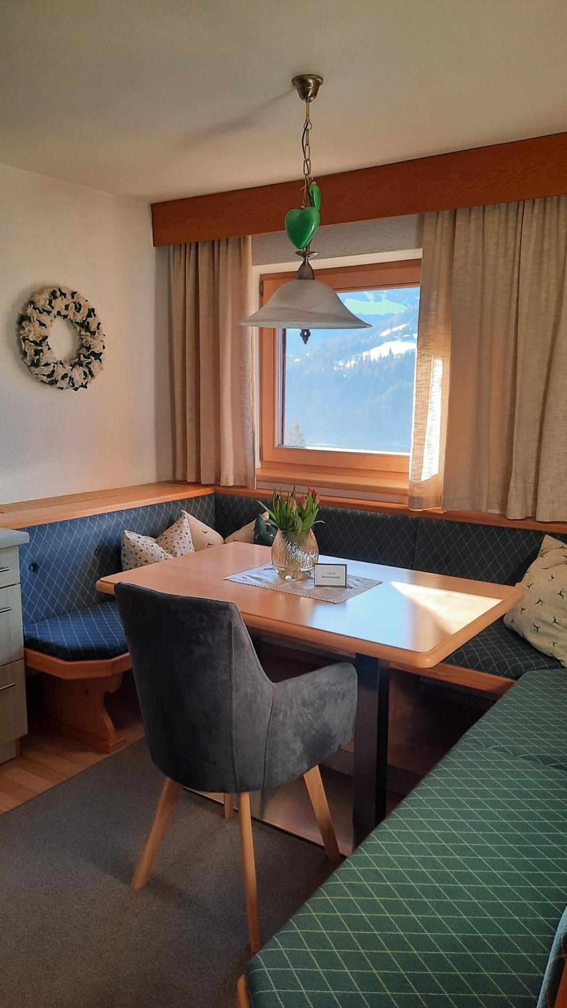 Hotel Haus Gmahblick Ferienwonungen Alpbach Exterior foto